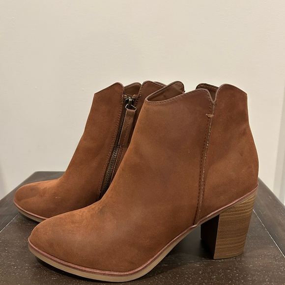 MIA Patton Booties NWOT - Picture 7 of 10